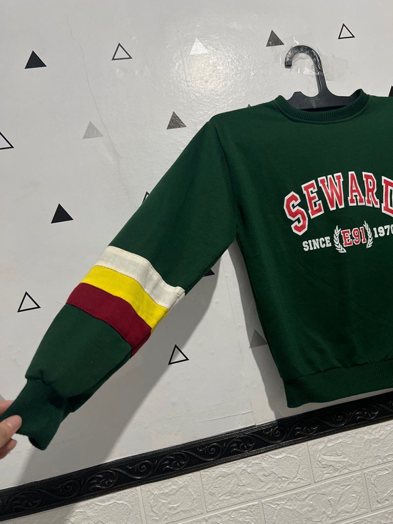 Sweater Pull Bear Hijau Army Seward Since E91 1970