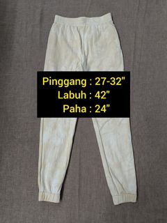 (Category: ) located in . Submitted by pokmudo_sportpants (Listing ID 1296826554, Image 1). Description: .