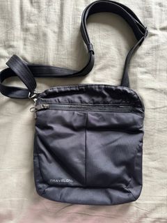 Travelon Anti Theft Active cross body bag