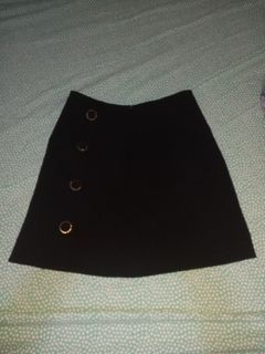 Urban Revivo Black skirt ( Original )