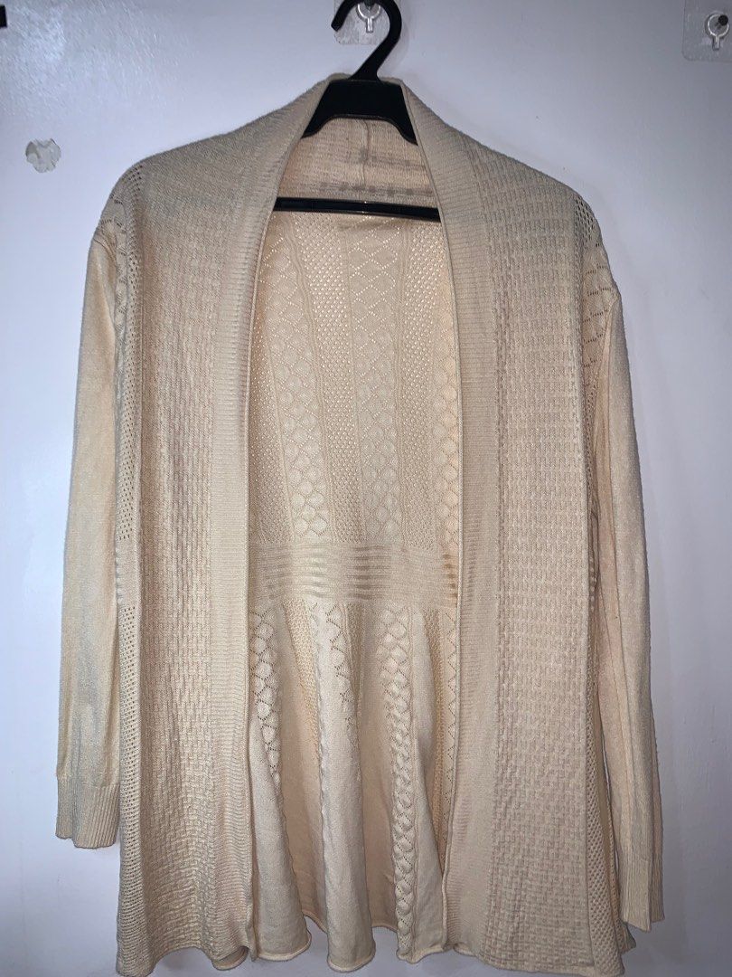 Women s Cardigan Cream Color Women s Fashion Coats Jackets and Outerwear on Carousell