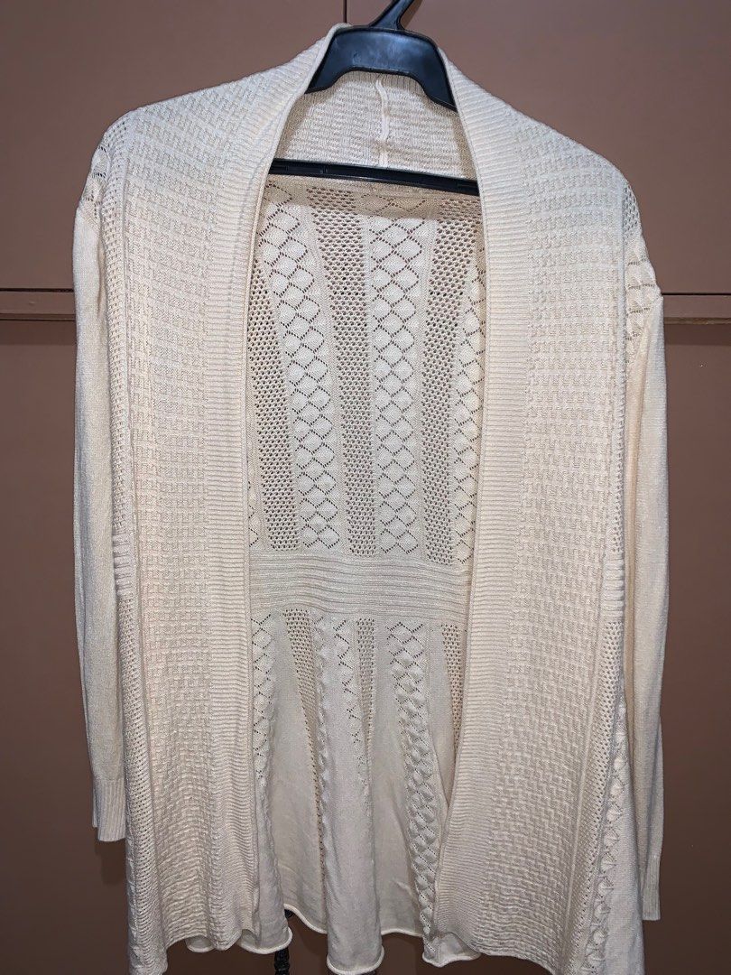 Women s Cardigan Cream Color Women s Fashion Coats Jackets and Outerwear on Carousell