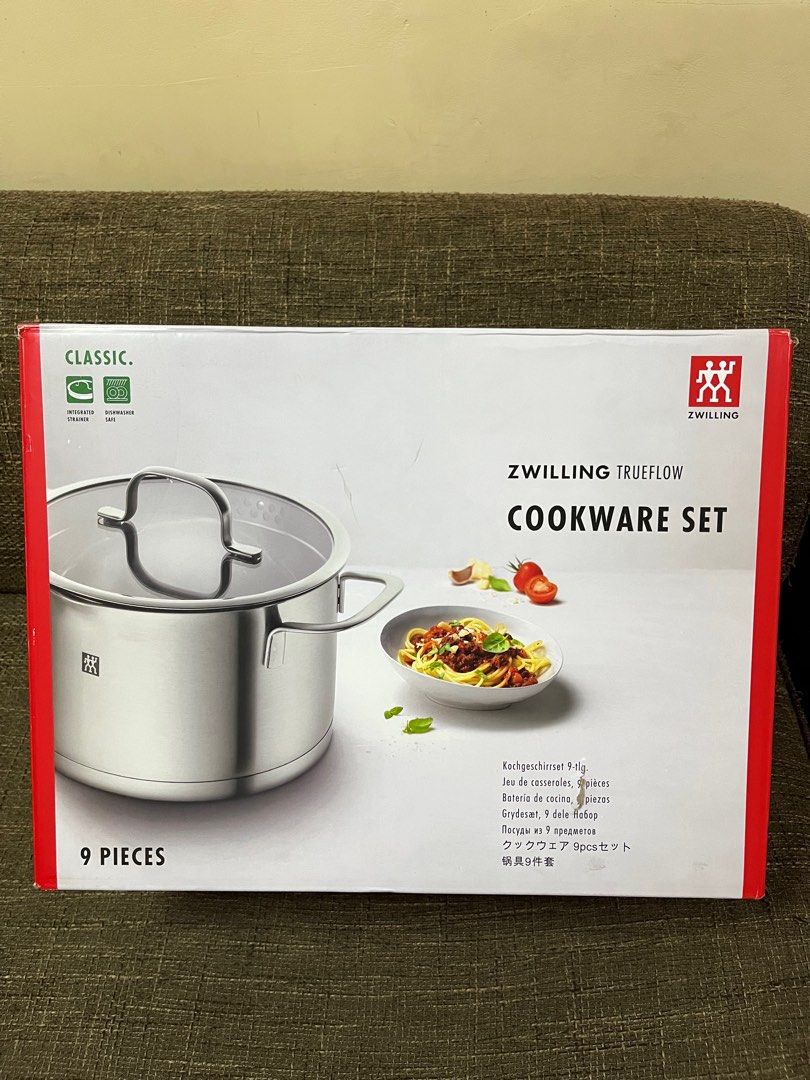 Zwilling trueflow cookware set 9pc (Category: Cookware & Accessories) located in San Fernando. Submitted by jamberrrrrr (Listing ID 1296750652, Image 1). Description: Bought this in canada for 450 CAD plus tax. RFS: Bought salad master .