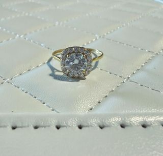 (Category: ) located in . Submitted by glittersboutique (Listing ID 1296999938, Image 1). Description: .