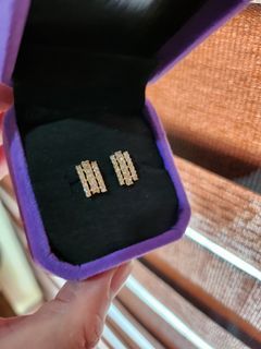 18k Yellow Gold Earings with Natural Diamonds