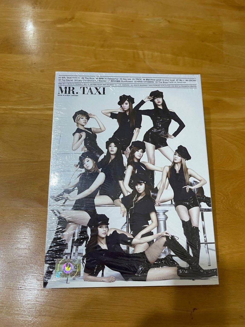 少女時代Girls Generation SNSD MR.TAXI + 《絕版》方向盤手燈, 書籍、休閒與玩具, 收藏、紀念品, 明星週邊在旋轉拍賣