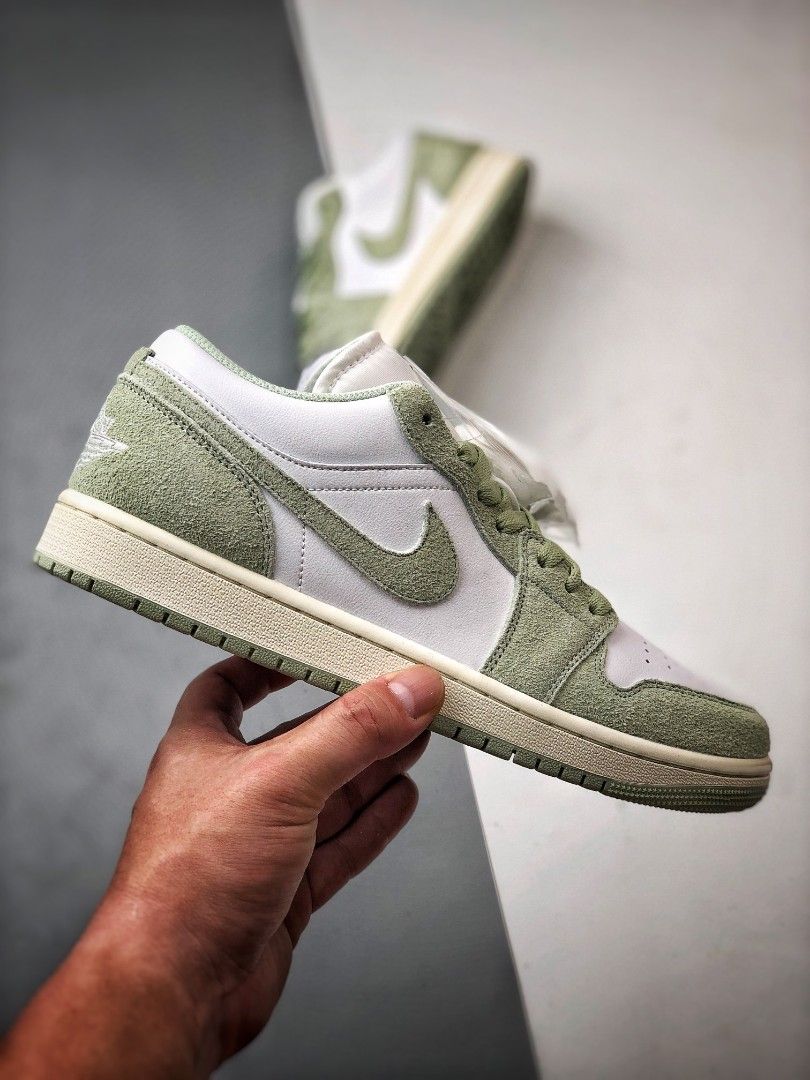 Air Jordan 1 Low Light Green shoes