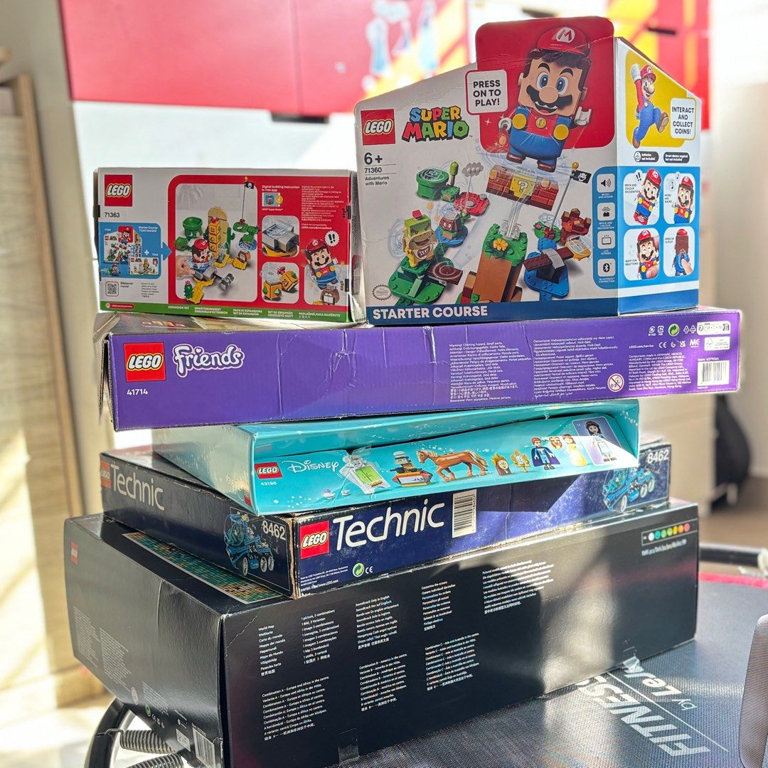 Empty lego boxes 2025
