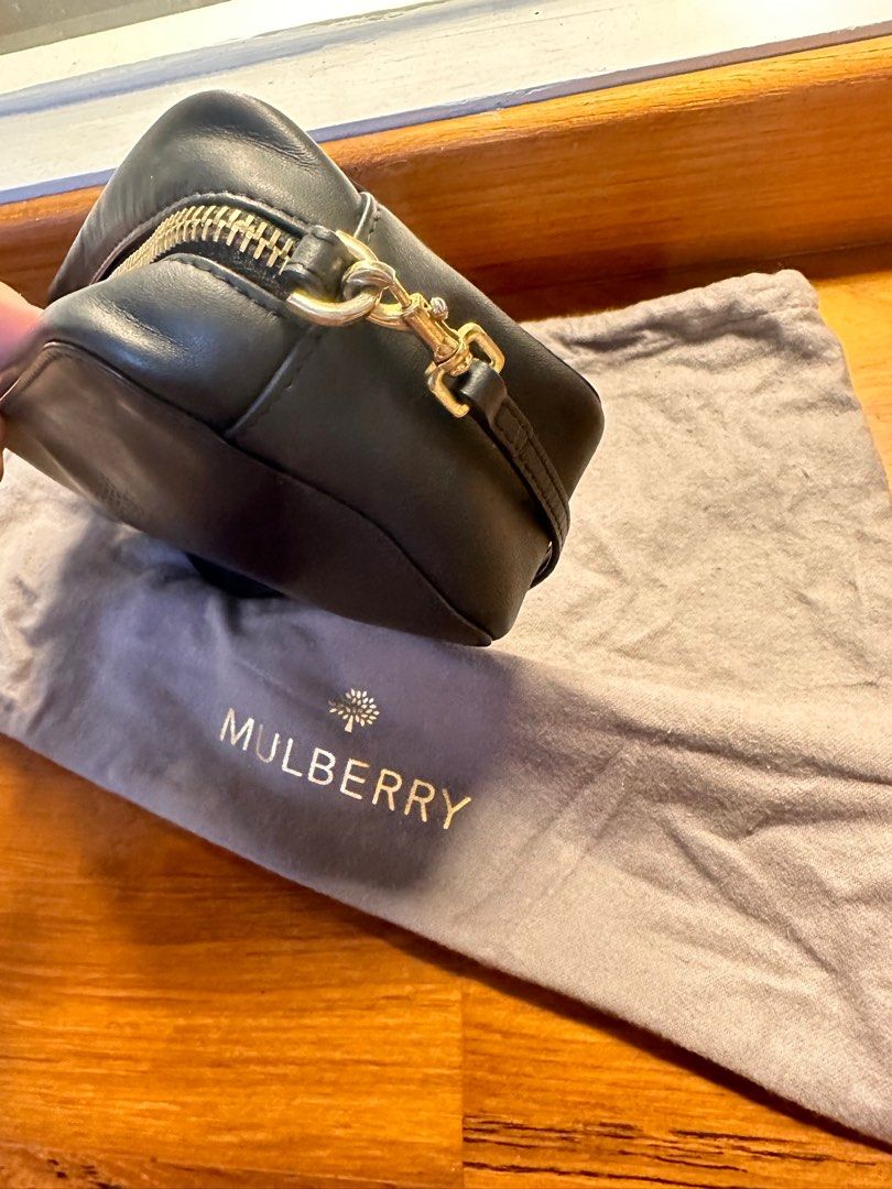 Mulberry bag with detachable clutch top