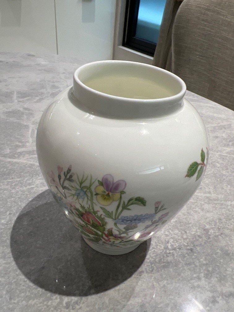 Aynsley Wild Tudor small vase (Category: Pots & Planters) located in Taguig. Submitted by better_self (Listing ID 1296966548, Image 2). Description: Small vase approximately 6” tall and 5” diameter. Cute for cozy corners and beside lavatory. .