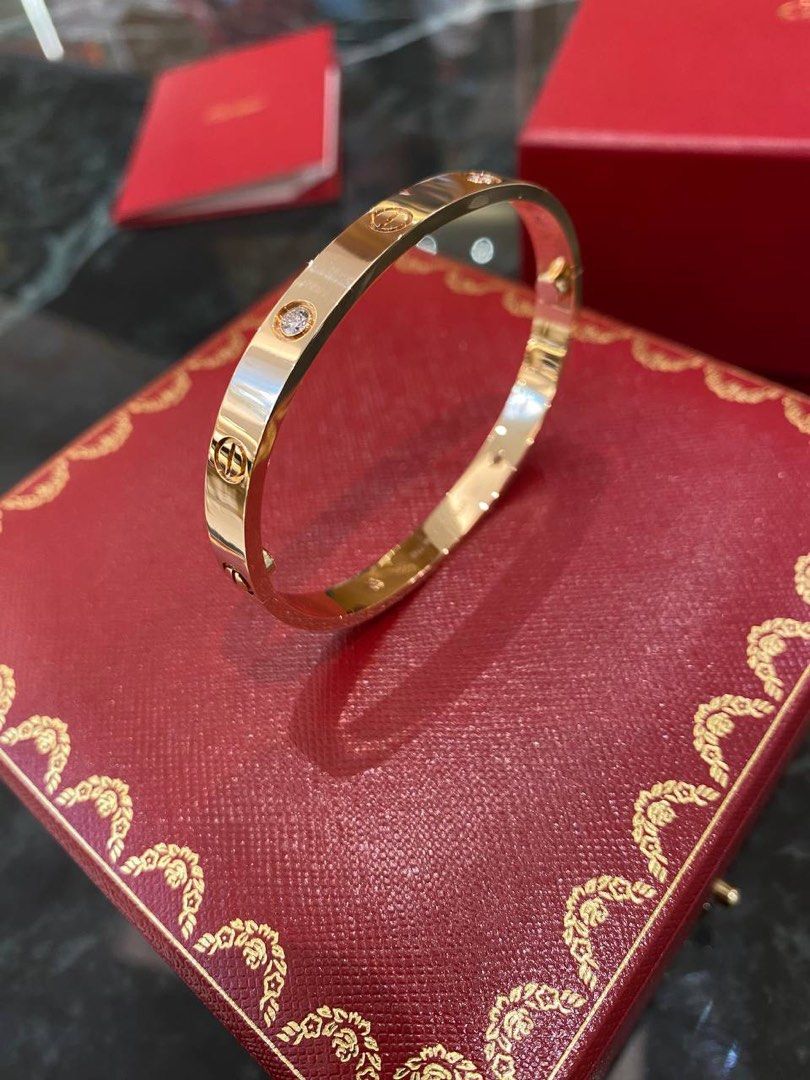 Cartier love bracelet 4 diamonds rose gold top