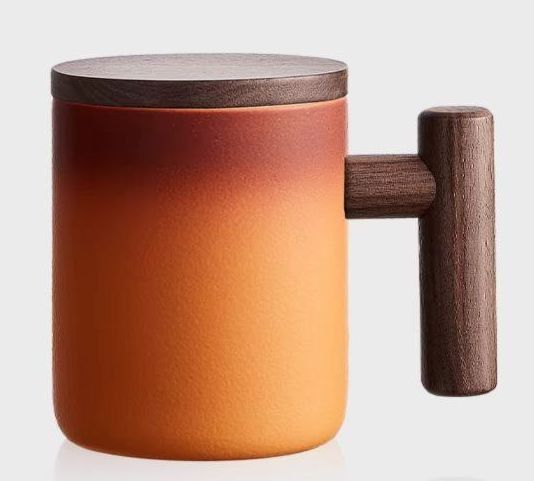 Ceramic Tea Mug (Category: Coffee & Tea Tableware) located in Singapore. Submitted by chesterchen (Listing ID 1296930821, Image 1). Description: brand new in box. 430ml..