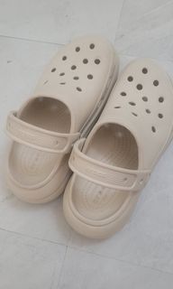 Crocs Classic Crush Clogs (NGA)