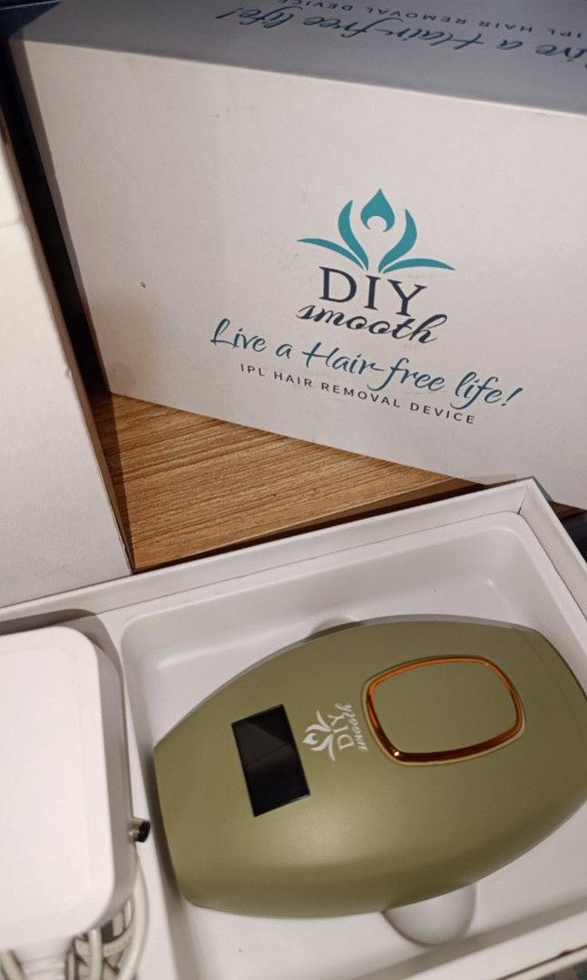 DIY Smooth IPL hair removal device (Category: Hair Removal) located in Manila. Submitted by nylemor20 (Listing ID 1296907653, Image 3). Description: Original price: 4,700 Inclusion: 1 DIY Smooth IPL hair removal device 1 Plug (not a charger) direct na pina-plug in to use Comes with its original box Message if interested.