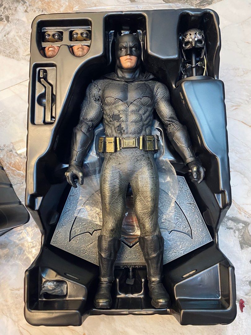 Hot toys Batman Batfleck w/ tech cowl & sniper rifle, Hobbies & Toys ...