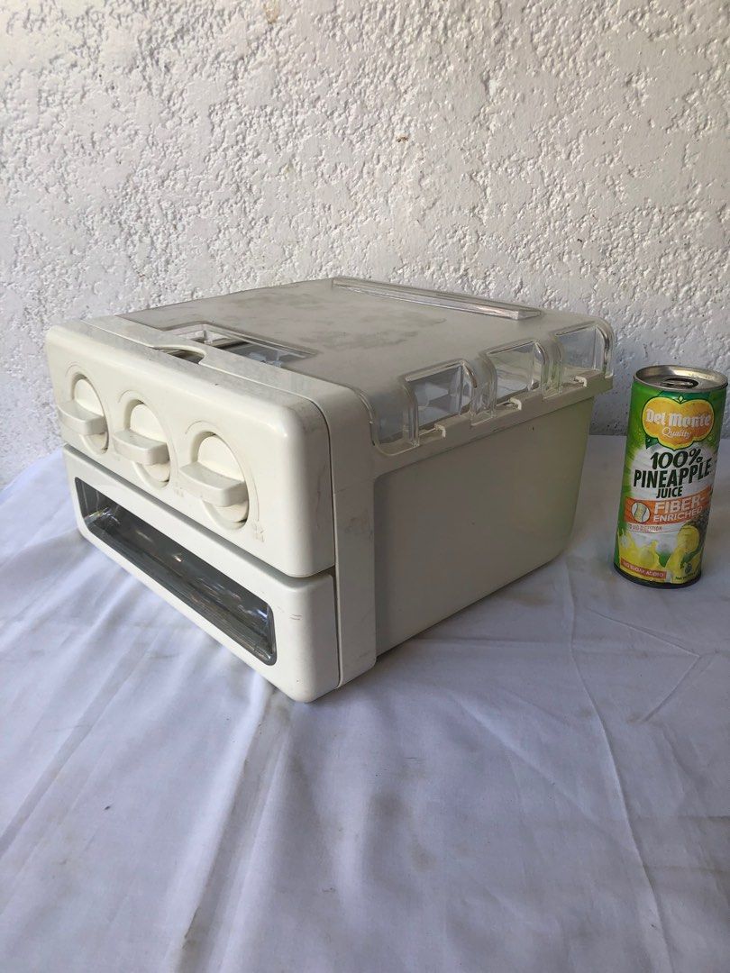 Ice Cube Maker Tray Storage for Freezer C5 (Category: Refrigerators and Freezers) located in Paranaque City. Submitted by rookie33 (Listing ID 1297007417, Image 2). Description: good condition Gcash.
