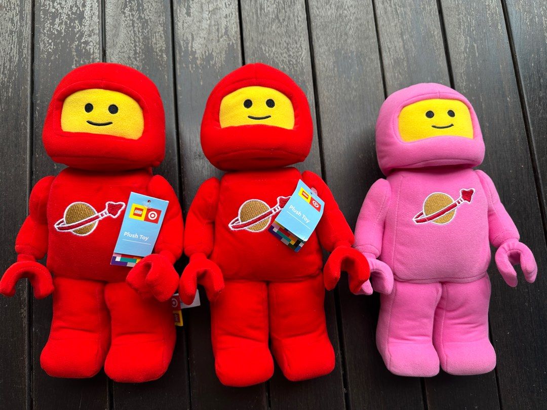 Lego pink astronaut clearance