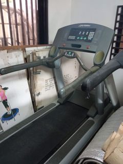 Life Fitness Commercial Treadmill