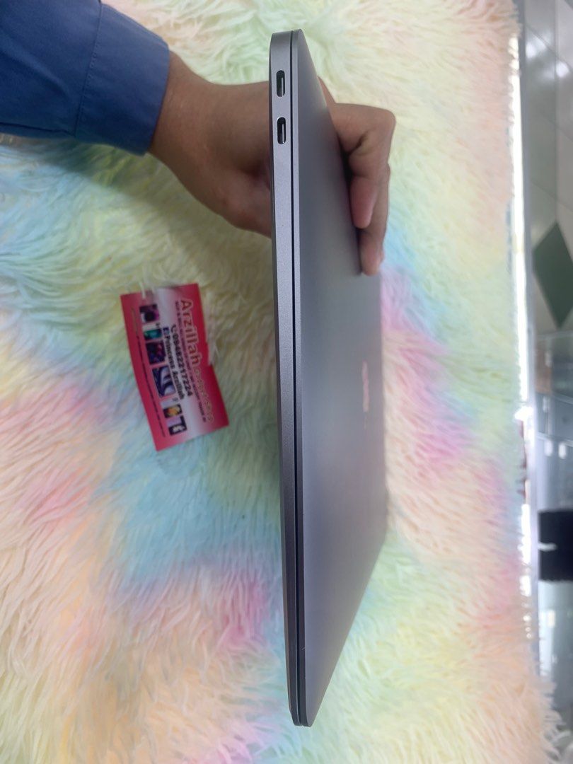 Macbook Air M1 13inch (8/512gb) (Category: Laptops & Notebooks) located in Manila. Submitted by arzillah (Listing ID 1296926885, Image 3). Description: Macbook Air M1 8/512gb 13inch 193 cycle count Slightly use With original charger Super kinis Check all u want 100% good as new All working Open for COD/COP + SF Manila area (sameday delivery) Province area (via LBC) required DP to avoid cancellations Physical store: Greenhills Shopping Center, 2nd