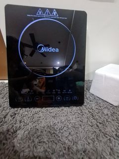 MIDEA Glass touch induction cooker