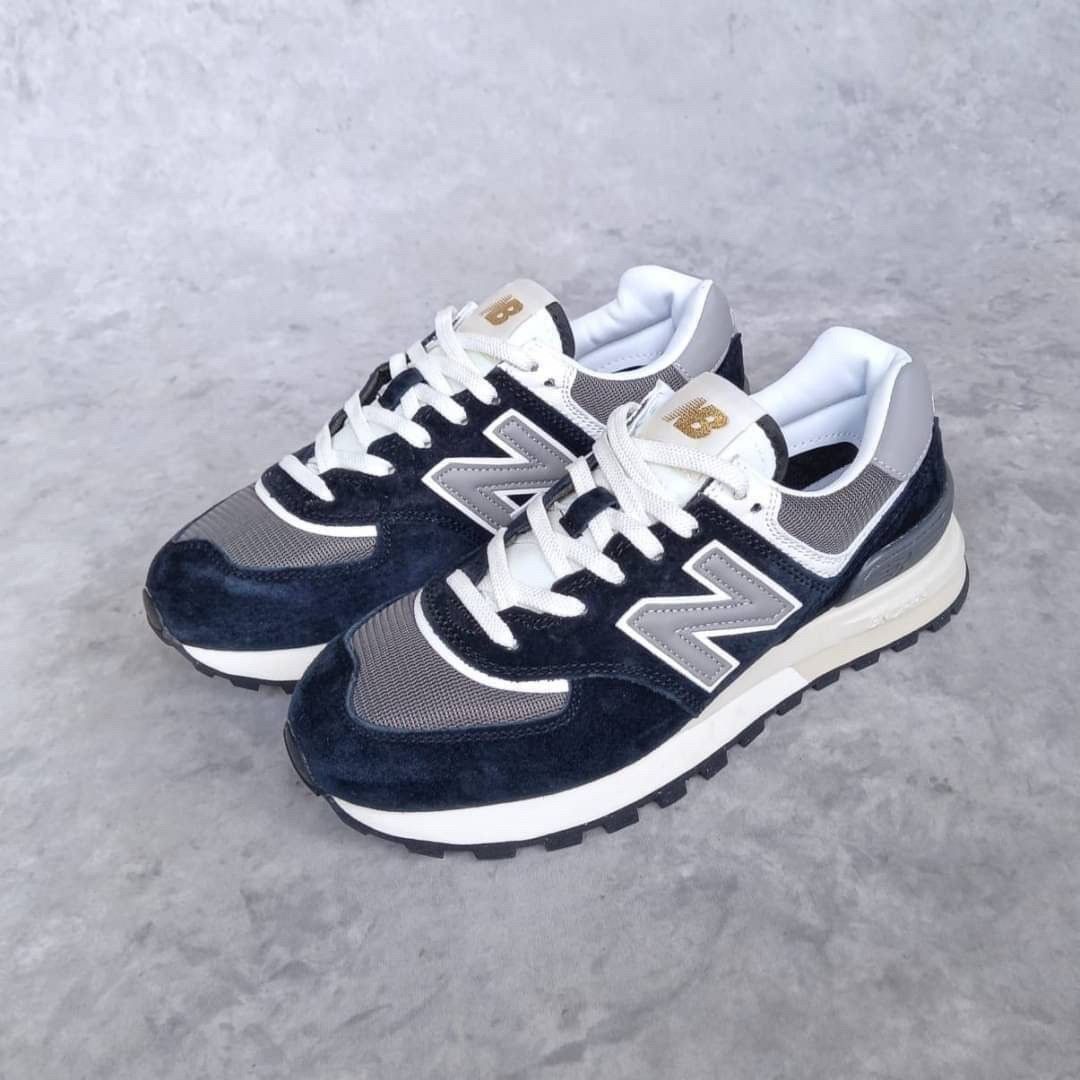 New balance 575 Legacy, Fesyen Pria, Sepatu Sneakers di Carousell