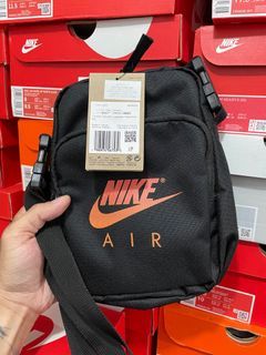 Nike sling bag 3L