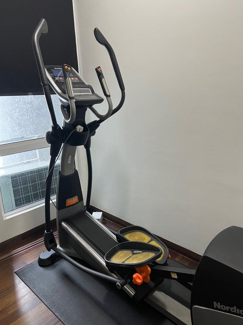 NordicTrack AudioStrider 990 Pro Elliptical