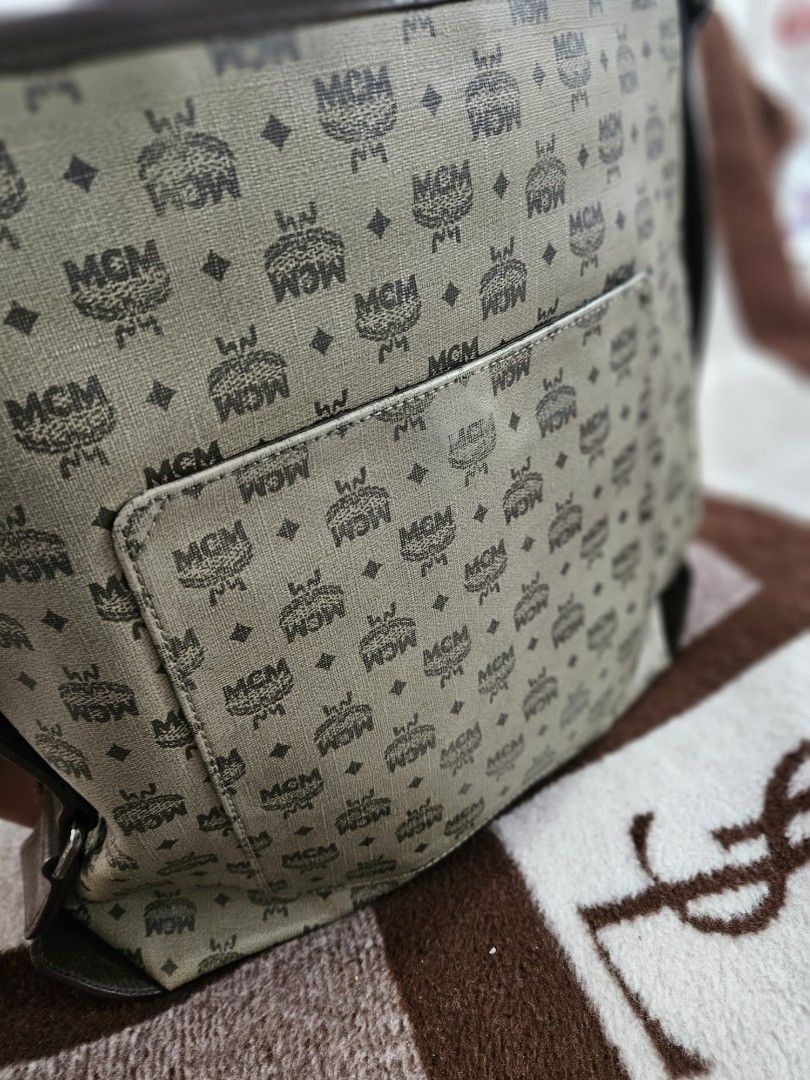ORIGINAL MCM MENS SLING BAG (Category: Luxury Bags & Wallets) located in Rizal. Submitted by missytin (Listing ID 1296914361, Image 2). Description: SUPER NICE ORIGINAL MCM MENS SLING LAST PRICE POSTED LBC OR LALAMOVE ONLY GCASH PAYMENT.