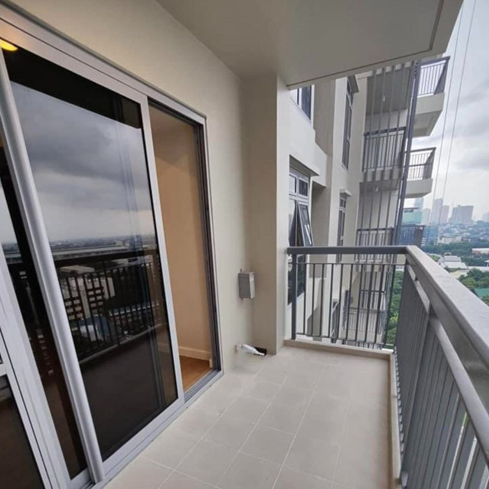Park Triangle Residence BGC Taguig City for rent 1Bedroom International