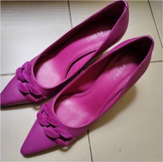 (Category: ) located in . Submitted by reluxeshop (Listing ID 1296934850, Image 1). Description: .