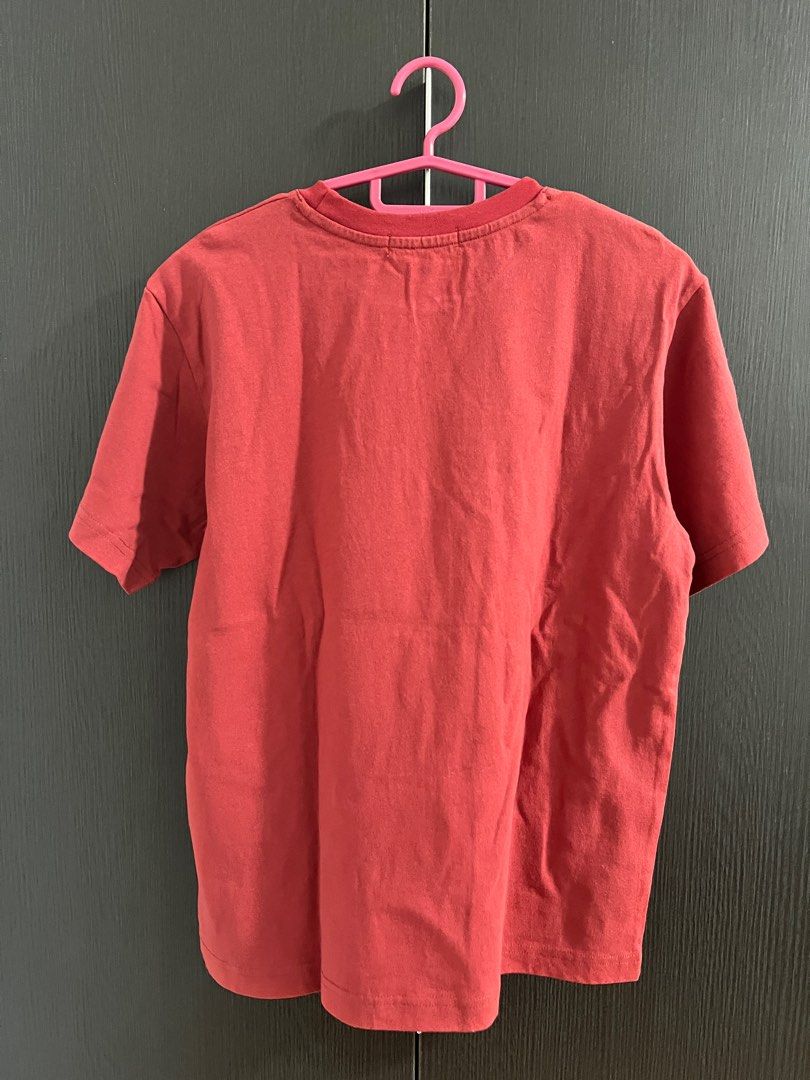 Basic statement t shirt (Category: Shirts) located in Kuala Lumpur. Submitted by 13_prelov3d (Listing ID 1297043171, Image 3). Description: Features : unisex red t shirt, size fits up to m, cotton material. Brand new unworn. Washed once. .