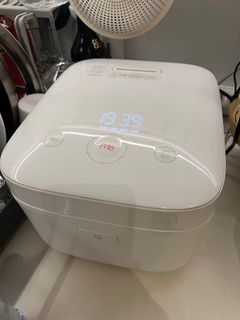 （分類：）位於 。 由 helloblabla 提交（商品編號 1296983422，圖片 1）。簡介： 。