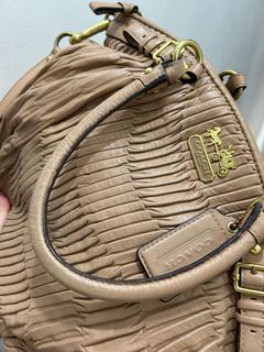 ‼️REPRICED Authentic Coach Bag with FREE TWILLY