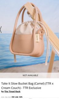 (Category: ) located in . Submitted by wardrobelover (Listing ID 1295450642, Image 1). Description: .