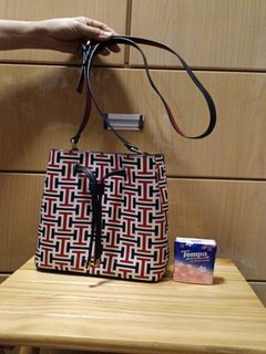 （分類：）位於 。 由 Whiff_of_May 提交（商品編號 1297043213，圖片 1）。簡介： 。
