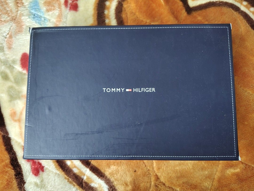 tommy hilfiger wallet and belt set