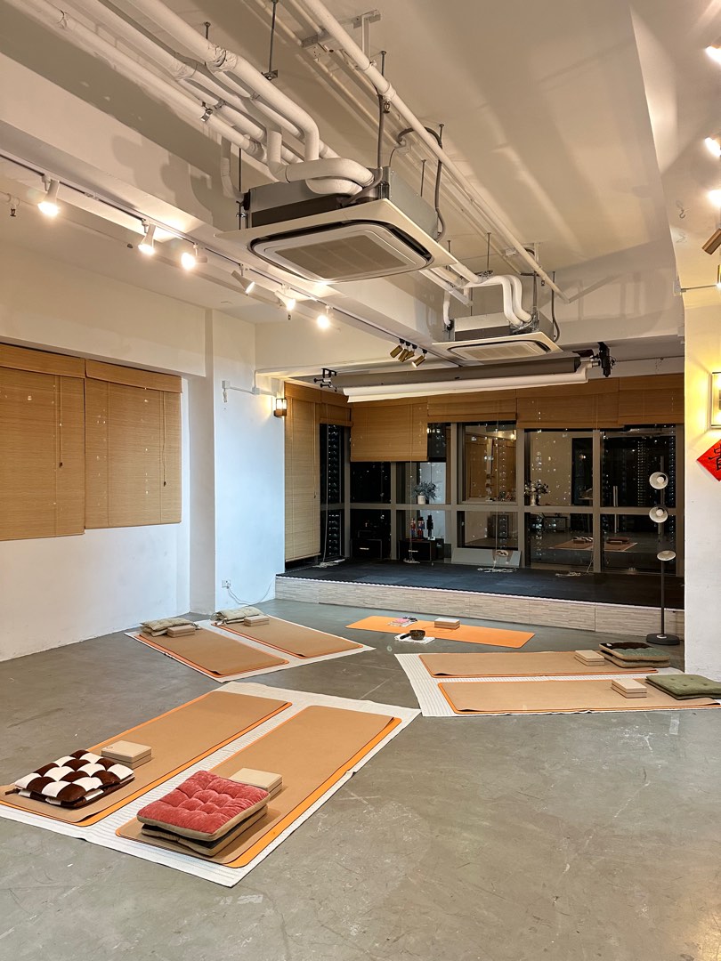 🧘🏻‍♀️15-20人場地 Yoga 瑜珈場地租用 正念 | 禪修 | 頌缽 | 冥想 | 共修| 瑜伽 | 商廈 多用途活動空間/鏡房/1300尺舒適空間 |62863125346433111