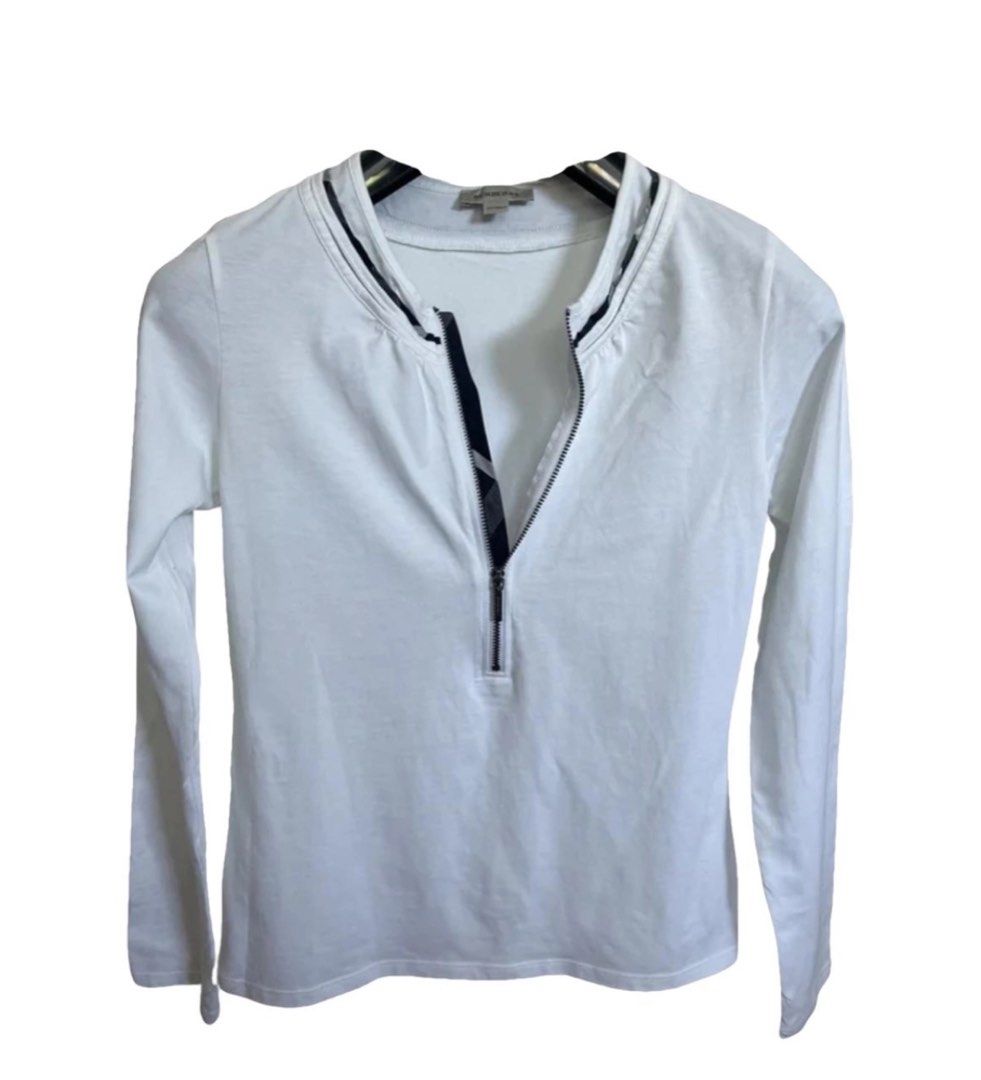 Authentic Burberry tshirt xs for petite ladies tagged 14y 156cm