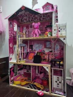 Big dollhouse for kids