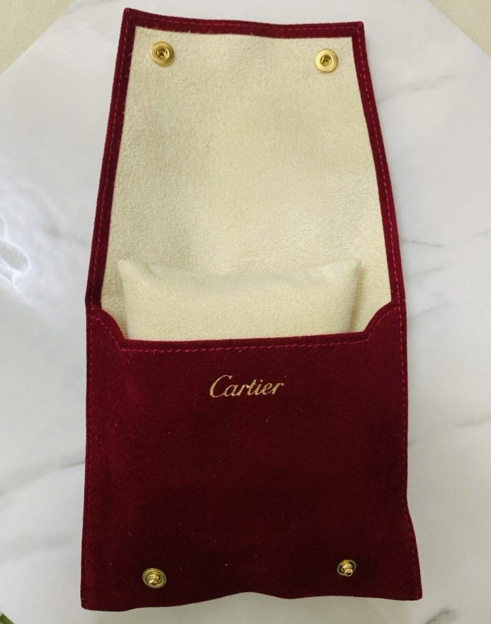 Cartier Watch Travel Pouch (Category: Luxury Bags & Wallets) located in Quezon City. Submitted by clicksmileph (Listing ID 1297206169, Image 1). Description: Cartier Travel Pouch 2,500 Php only Original Original Original Protect and secure your Cartier watch from dust and sharp objects. LBC Cash on Delivery Nationwide Lalamove - Bank transfer.