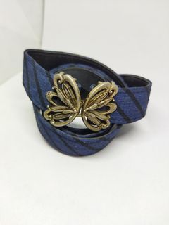 Cloth belt with metal butterfly buckle