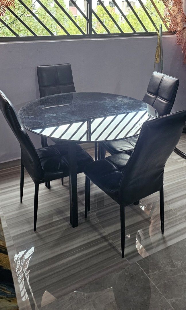 Dining Table Set (Category: Tables & Sets) located in Singapore. Submitted by tiarough (Listing ID 1297112862, Image 2). Description: to be blessed...only source ur own transport and manpower.