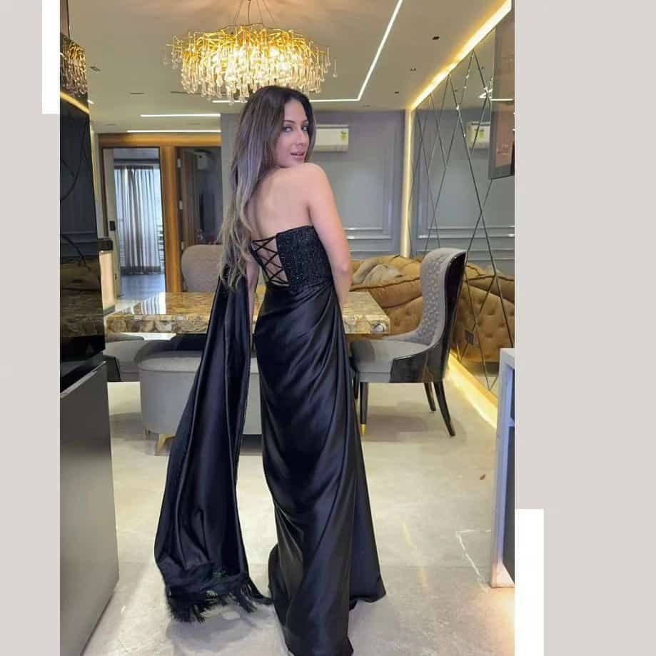 Elegant black outfit Women s Fashion Muslimah Fashion Dresses on Carousell
