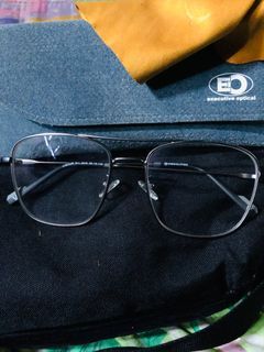 FOR SALE EYEGLASS FRAME FROM EO STAINLESS 500 ONLY