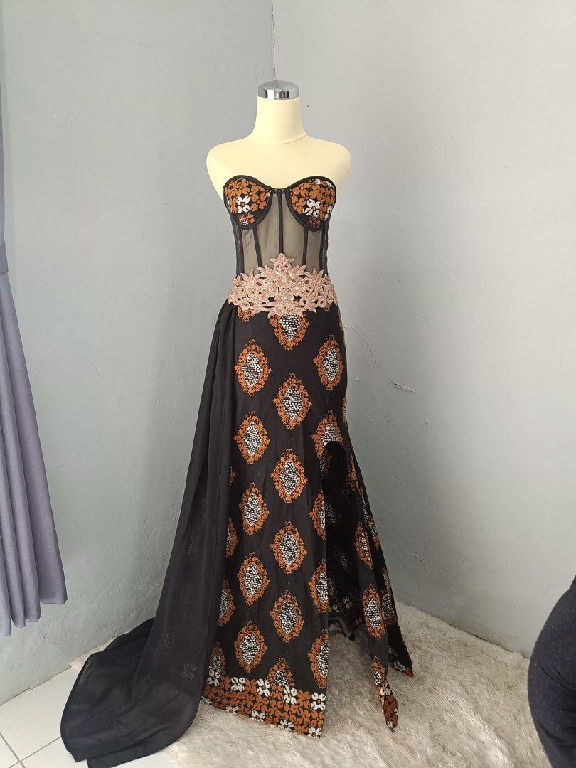 GAUN BATIK FASHION SHOW, Fesyen Wanita, Pakaian Wanita, Gaun Rok