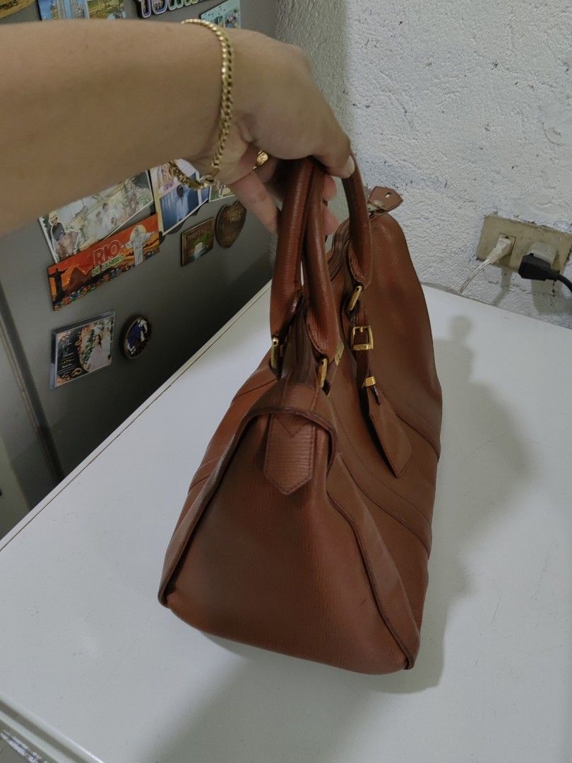 GIANFRANCO FERRE (Category: Luxury Bags & Wallets) located in Davao. Submitted by daneyvintage (Listing ID 1297155977, Image 3). Description: genuine leather.