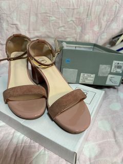 (Category: ) located in . Submitted by jaaustria20 (Listing ID 1297171616, Image 1). Description: .