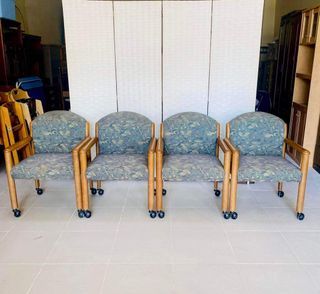 JAPAN SURPLUS FURNITURE KARIMOKU 4PCS DINING CHAIRS WITH WHEELS   SIZE 19.5-22.5L x 17.5-21W x 16.5H  15"SANDALAN HEIGHT 18"ARM REST   AS-IS ITEM) IN GOOD CONDITION