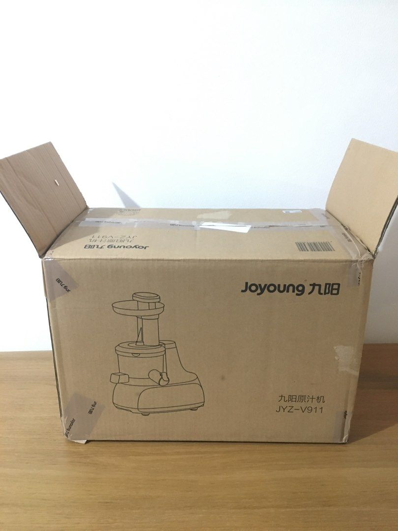 Juicer - brand new (Joyoung) (Category: Juicers, Blenders & Grinders) located in Quezon City. Submitted by otsmb (Listing ID 1297100110, Image 2). Description: This was a gift that I will not be able to use. Brand new. .