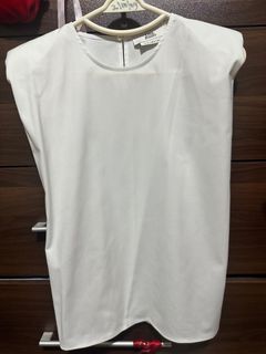 (Category: ) located in . Submitted by clothesforgrab (Listing ID 1297221705, Image 1). Description: .